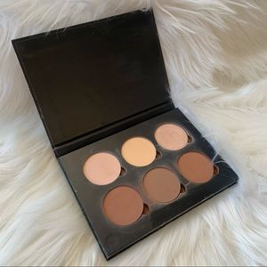Used Anastasia Berber Ly hills contour kit